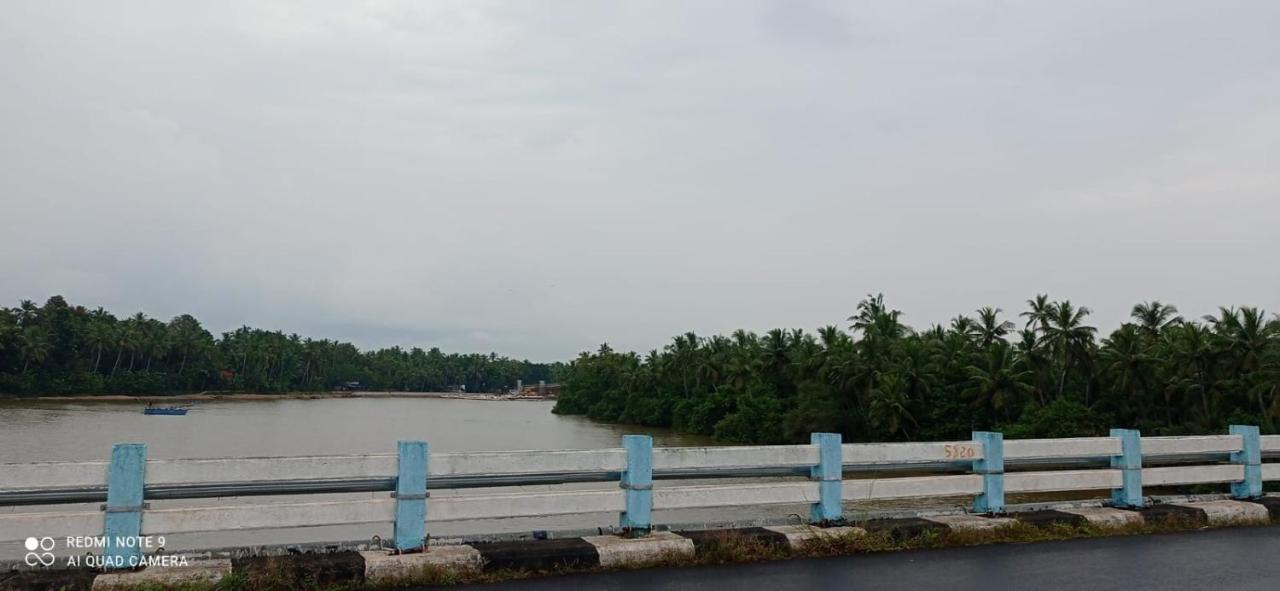 Shruthi'S Aarohi-Nature'S Retreat Mulappilangād Exterior foto